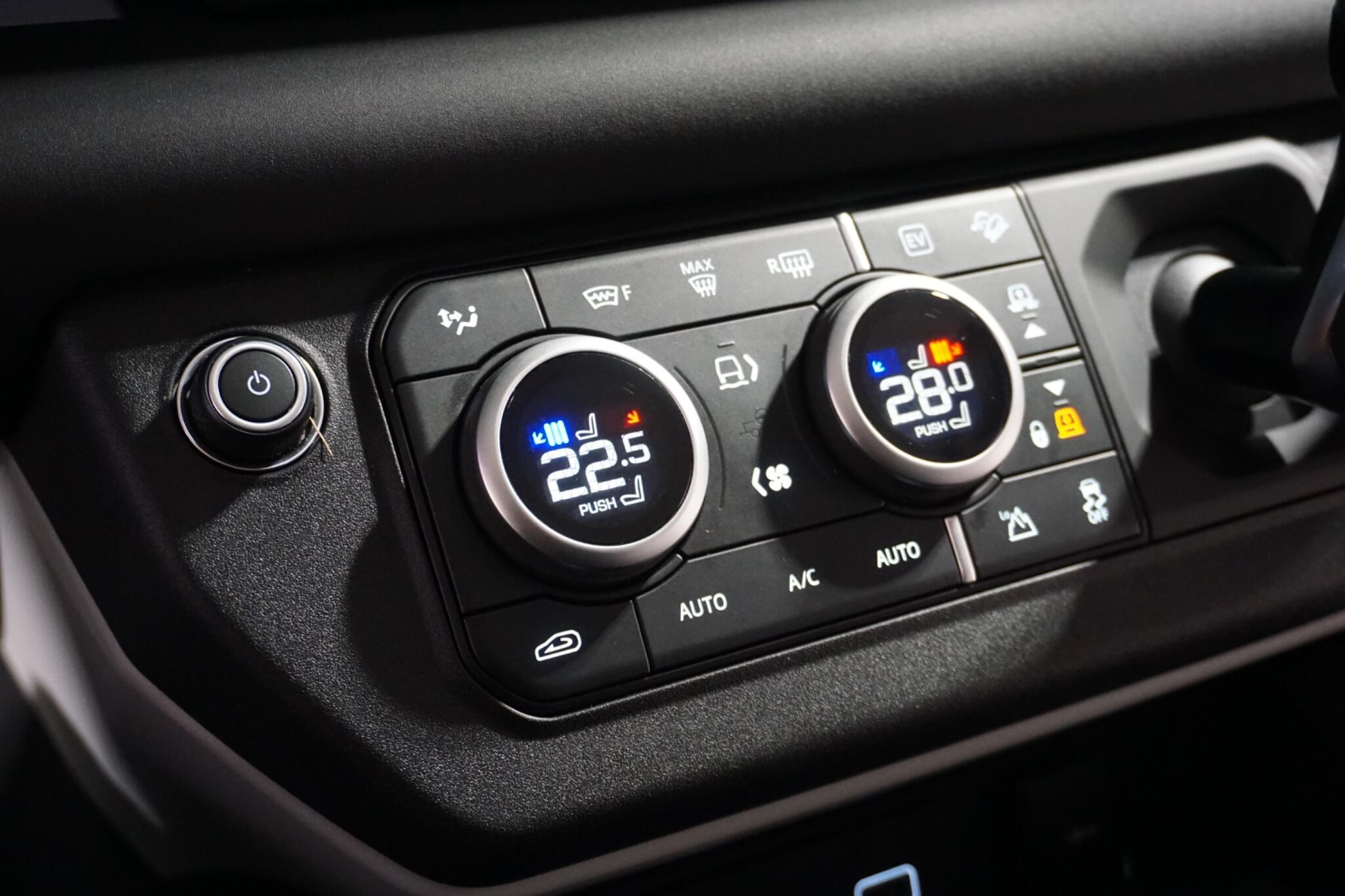 Land Rover Defender 110 2.0 P400e 15.4kWh XS Edition SUV 5dr Petrol Plug-in Hybrid Auto 4WD Euro 6 (s/s) (404 ps)